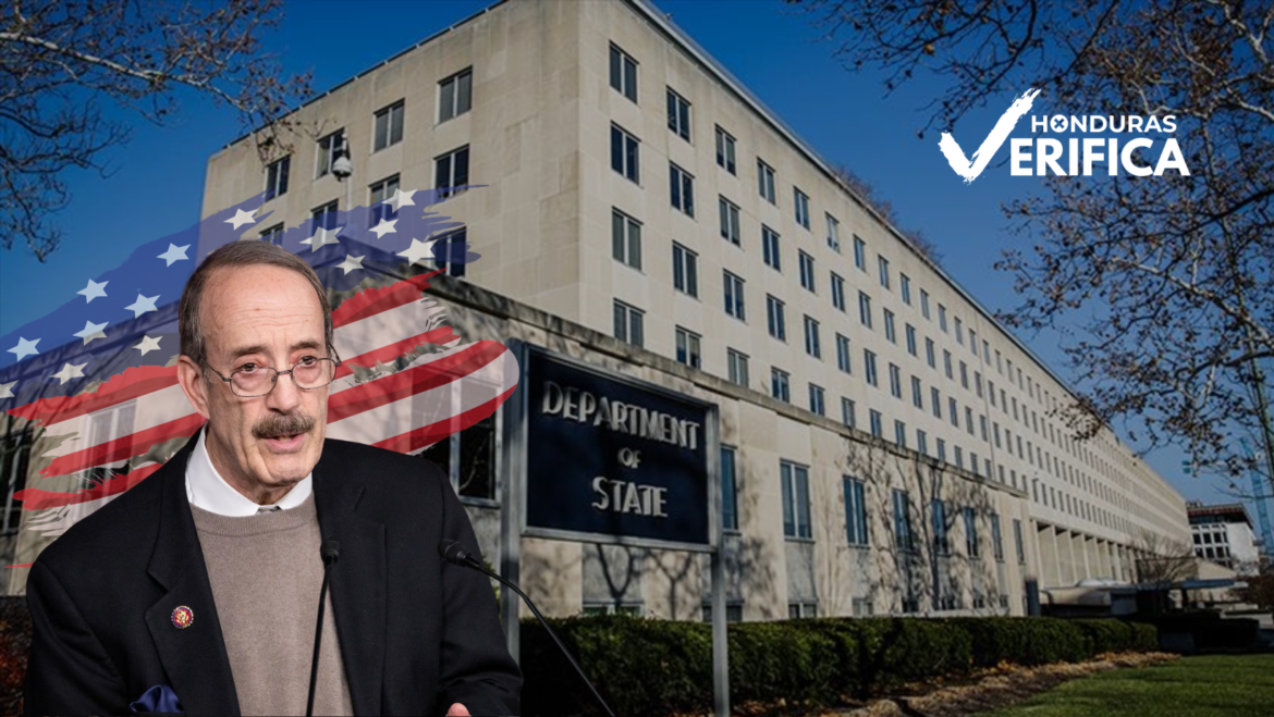 Edificio del Departamento de Estado de Estados Unidos, con una foto de Elliot Engel